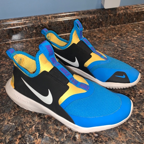 Nike Shoes - Nike Grade School Flex Running Shoe